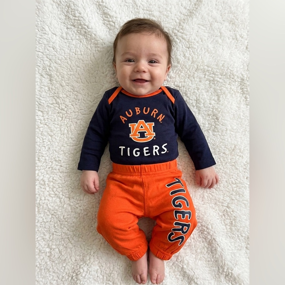 Auburn Tigers 🐯  Infant Long Sleeve Bodysuit & Pants Set - Navy & Orange 0-3 M